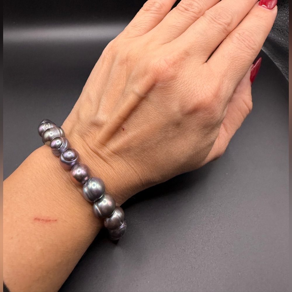 Dark Pearl Stretch Bracelet Grey Classic